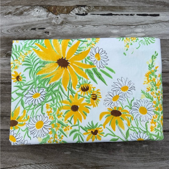 Vera‎ Neumann Flower Power Vintage Floral Tablecloth Yellow Daisy Print 81x60 - Picture 1 of 4